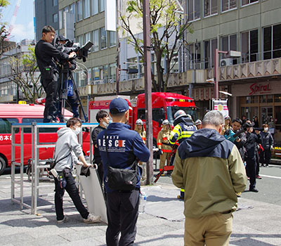 �L���s�L���H�ł̃��P�B�e���i